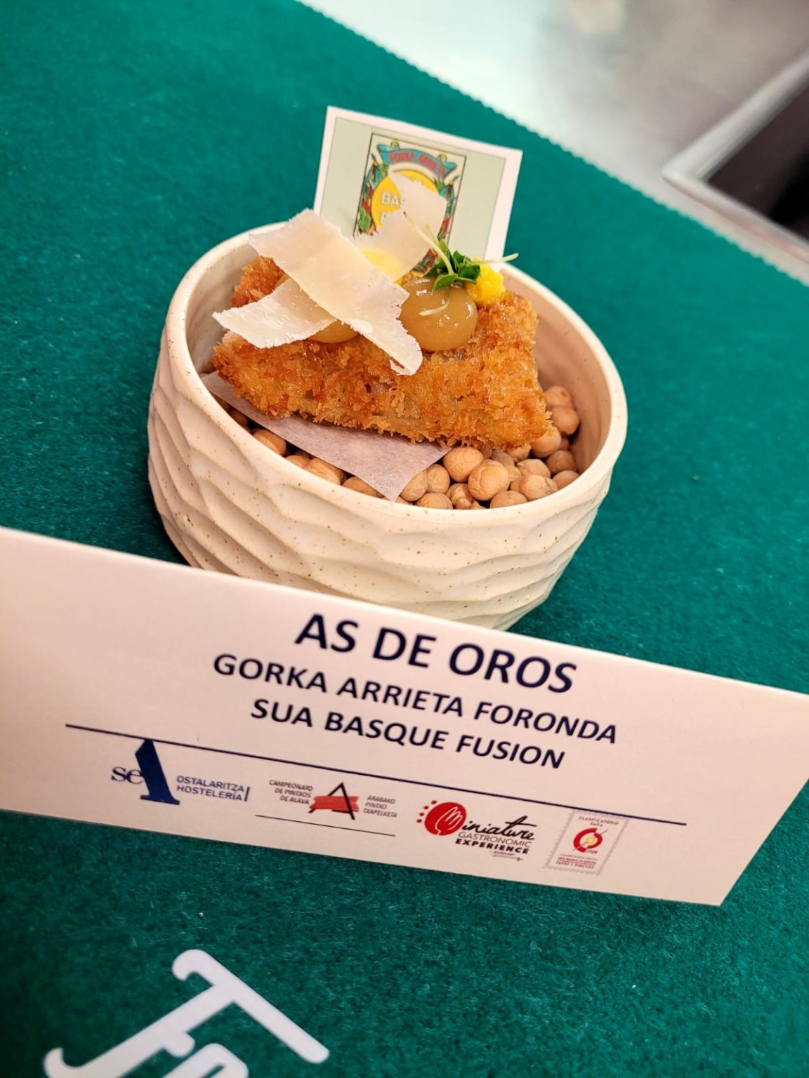 14. Sua basque